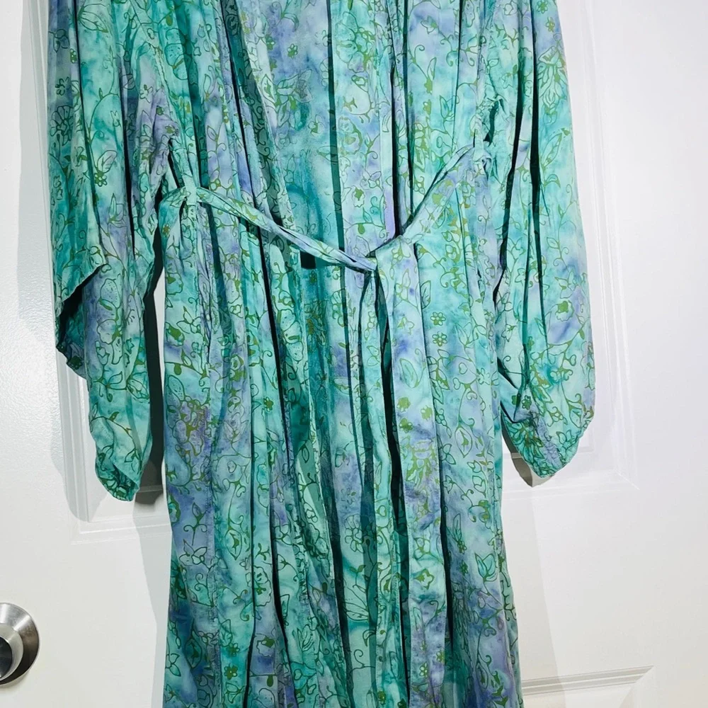 Elegant Blue Floral Women's Robe
